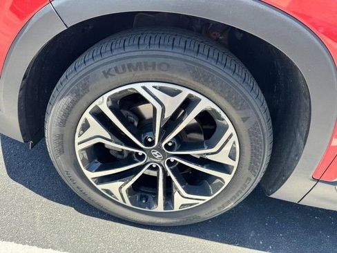 Used 2019 Hyundai Santa Fe AWD image 4