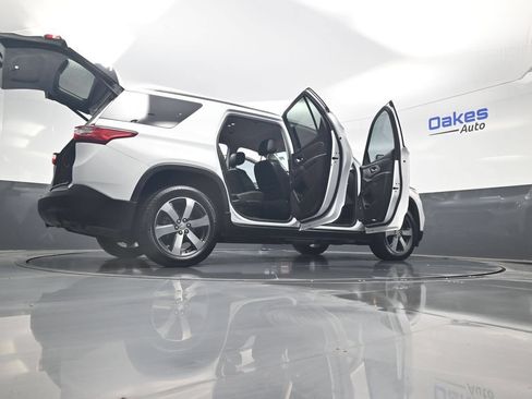 Used 2020 Chevrolet Traverse LT w/ LT Premium Package FWD image 62