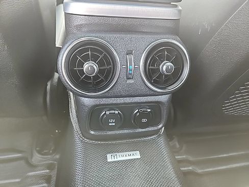 Used 2023 Kia Stinger GT2 image 41