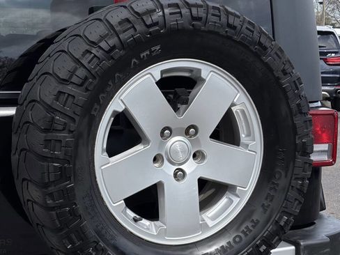 Used 2008 Jeep Wrangler Unlimited Sahara w/ Trailer Tow Group image 13