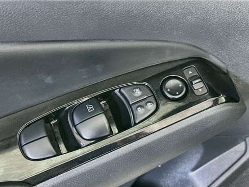 Used 2023 Nissan Altima 2.5 SV FWD image 15