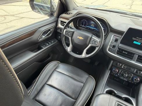 Used 2024 Chevrolet Tahoe Premier AWD/4WD image 24