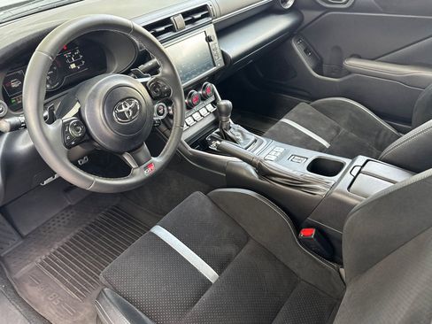 Used 2024 Toyota GR86 Premium RWD image 13