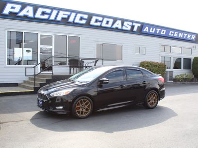 Used 2016 Ford Focus SE w/ SE Sport Package
