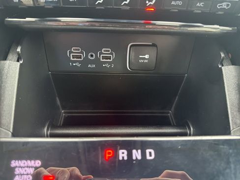 Used 2023 Jeep Grand Cherokee Limited AWD/4WD image 36