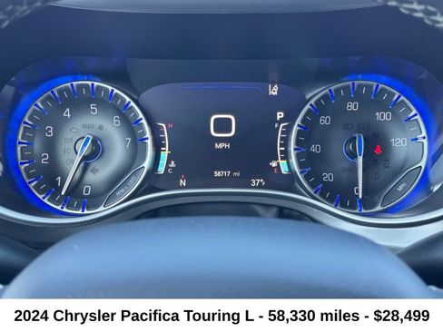 Used 2024 Chrysler Pacifica Touring-L image 14