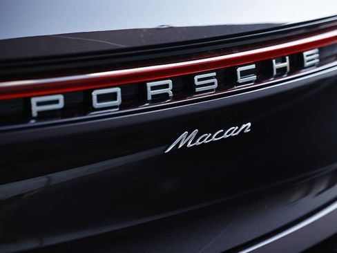 New 2026 Porsche Macan image 15