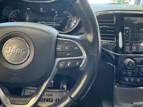 Used 2019 Jeep Grand Cherokee High Altitude AWD/4WD image 18