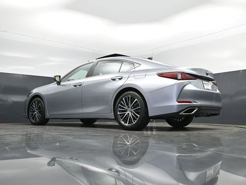 Certified 2025 Lexus ES 350 w/ Premium Package image 40