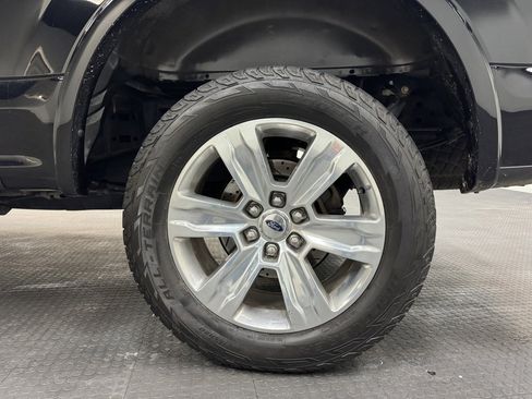 Used 2017 Ford F150 Platinum w/ Equipment Group 701A Luxury image 10