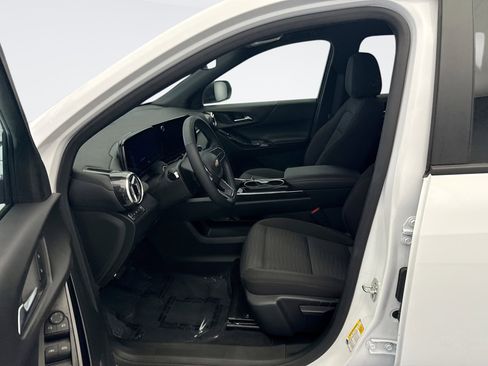 Used 2025 Chevrolet Equinox LT AWD/4WD image 10