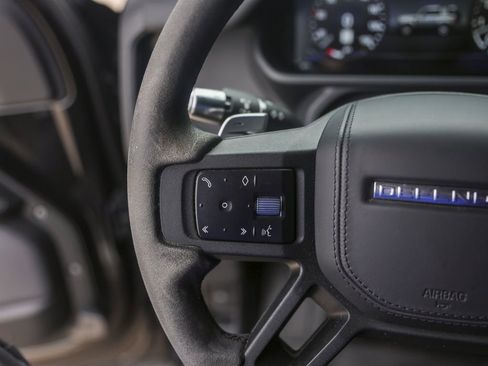 Used 2022 Land Rover Defender 90 V8 image 22