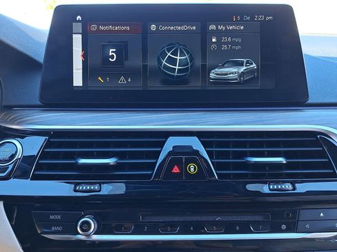 Used 2018 BMW 530i image 24