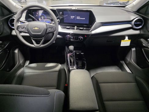 New 2026 Chevrolet Trax LT image 18