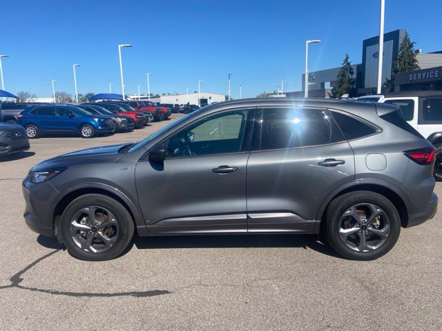 Used 2024 Ford Escape ST-Line w/ Tech Pack #1 AWD/4WD image 7
