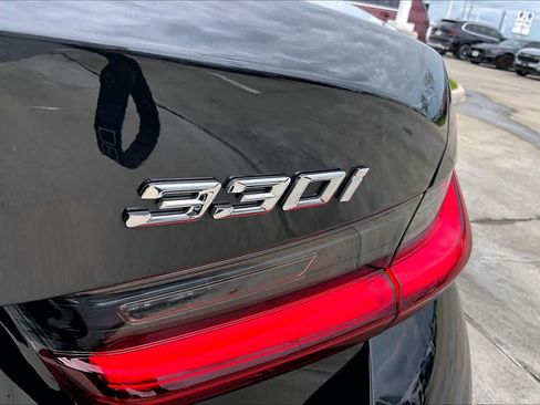 Used 2026 BMW 330i Sedan RWD image 9