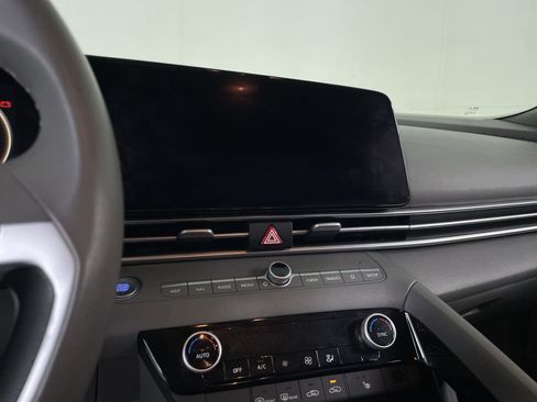 Used 2023 Hyundai Elantra SEL w/ Convenience Package FWD image 14