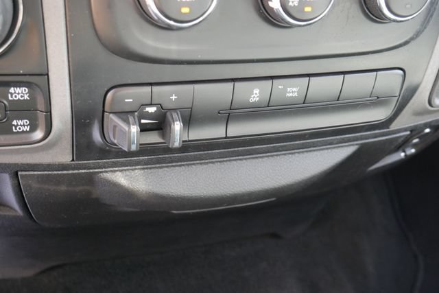 Used 2017 RAM 1500 Express AWD/4WD image 22