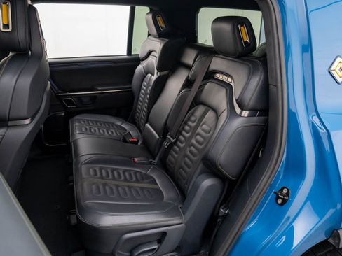 Used 2022 Rivian R1S Launch Edition image 20