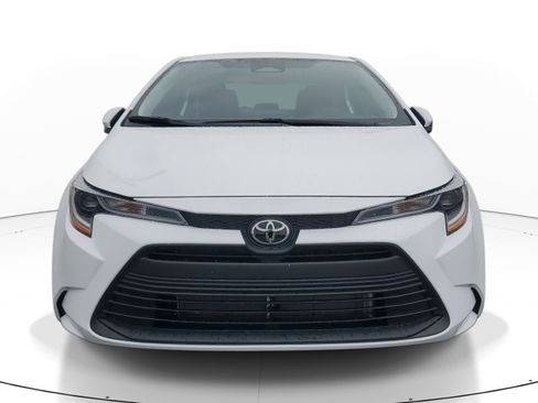 New 2026 Toyota Corolla LE image 2