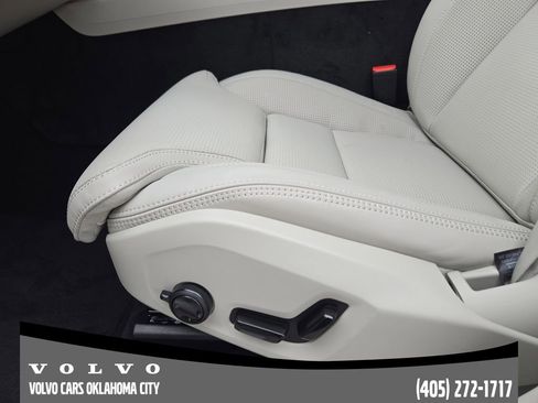 Used 2026 Volvo XC60 B5 Ultra w/ Protection Package Premier AWD/4WD image 23