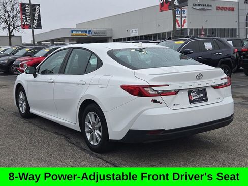 Used 2025 Toyota Camry LE image 6