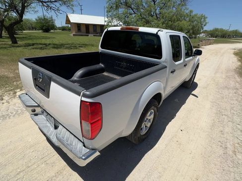 Used 2012 Nissan Frontier SV RWD image 13