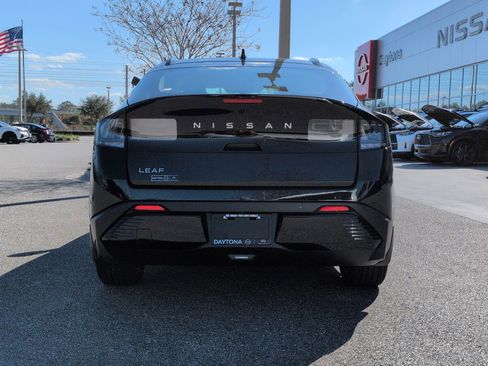 New 2026 Nissan Leaf Platinum+ image 6