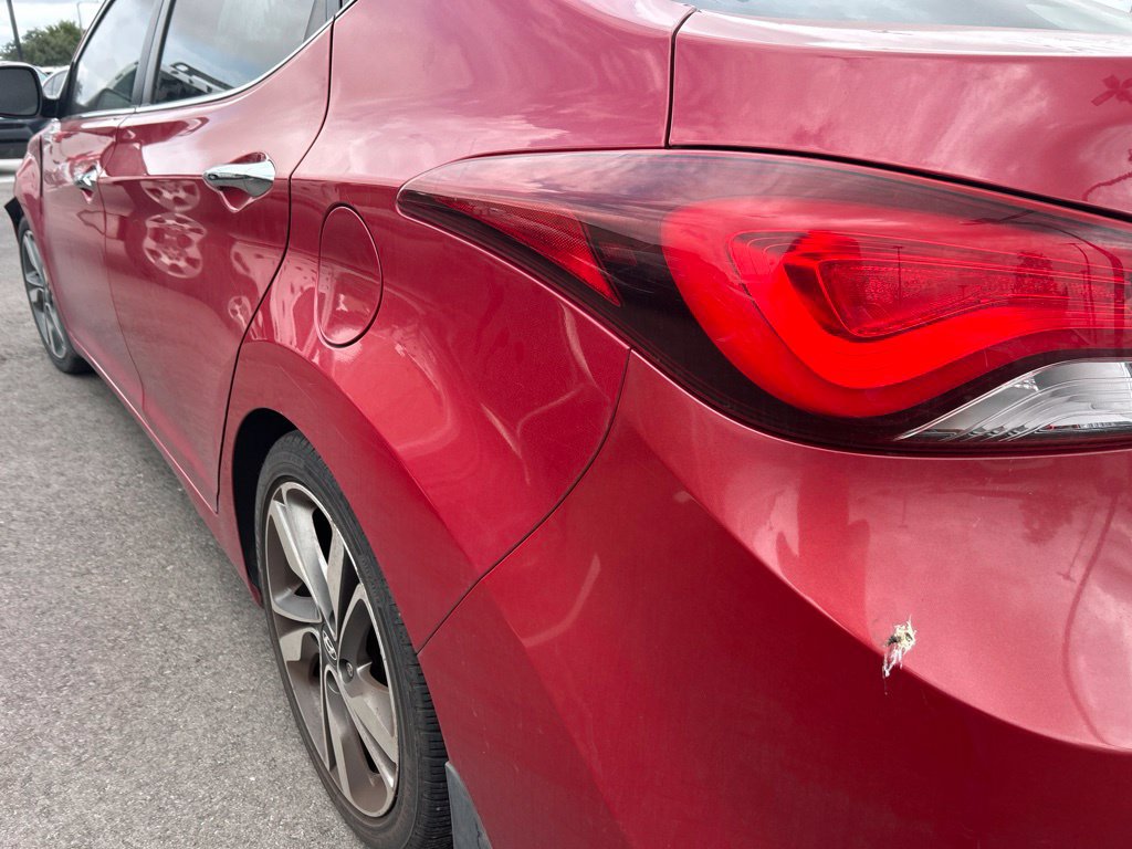 Used 2015 Hyundai Elantra Limited w/ Option Group 05 FWD image 10