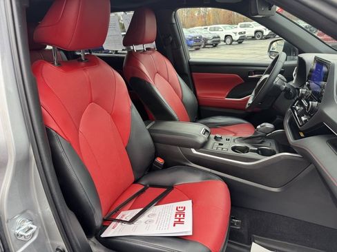 Certified 2023 Toyota Highlander XSE image 46