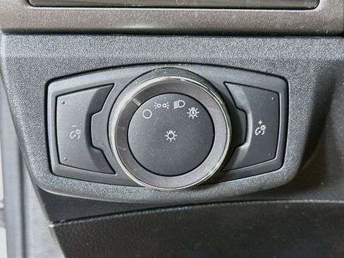 Used 2019 Ford Fusion SEL FWD image 17