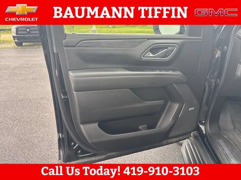 Used 2022 GMC Yukon SLT w/ SLT Luxury Package AWD/4WD image 10