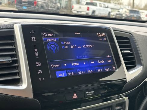 Used 2017 Honda Pilot Elite image 13