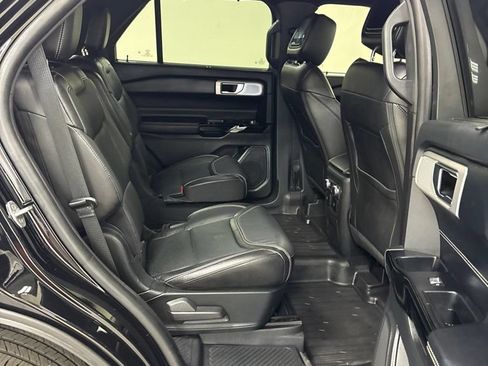 Used 2022 Ford Explorer ST w/ Equipment Group 401A AWD/4WD image 31