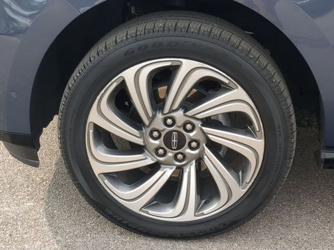 Used 2022 Lincoln Navigator Reserve image 9