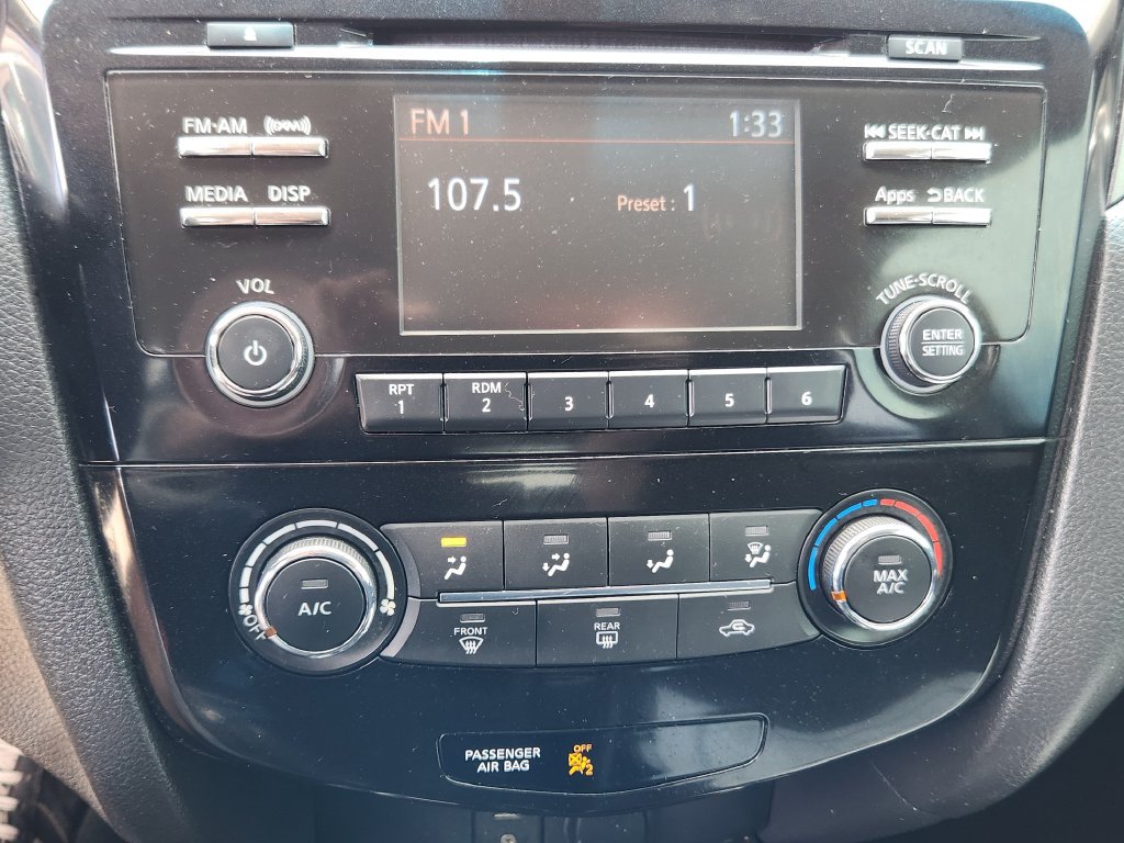 Used 2016 Nissan Rogue S w/ Appearance Package FWD image 21