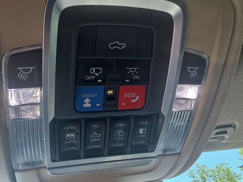 Used 2019 RAM 1500 Laramie RWD image 20