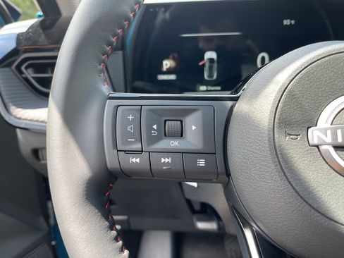 New 2025 Nissan Kicks SR w/ SR Premium Package image 15