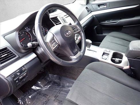 Used 2014 Subaru Outback 2.5i Premium w/ Popular Package #1B AWD/4WD image 8