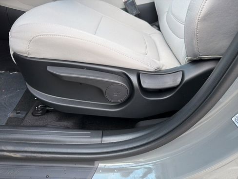 New 2026 Hyundai Tucson SE image 13