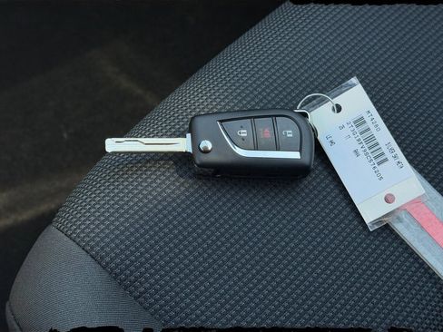 Certified 2025 Toyota RAV4 LE image 30