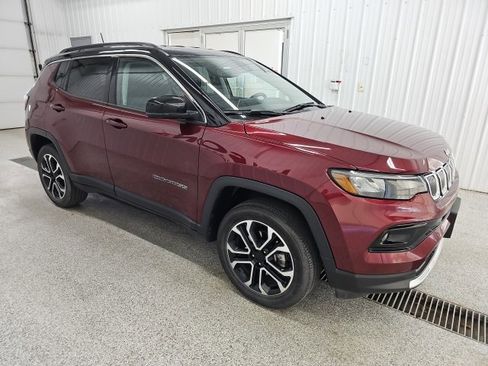 Used 2022 Jeep Compass Limited image 5