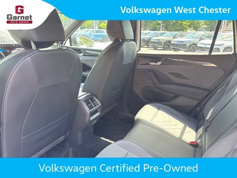 Used 2025 Volkswagen Tiguan SE R-Line AWD/4WD image 13