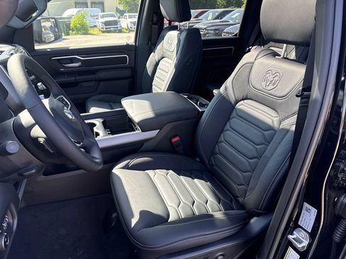 New 2026 RAM 1500 4x4 Crew Cab image 16
