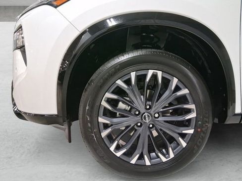 New 2026 Nissan Rogue Platinum image 23