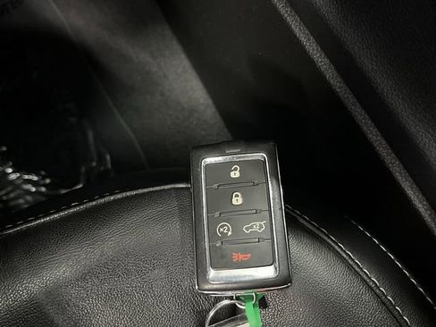 Used 2021 Jeep Grand Cherokee L Limited image 27