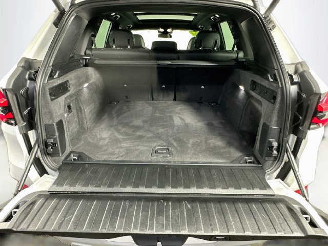 Used 2025 BMW X5 xDrive40i AWD/4WD image 32