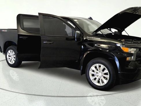 Used 2024 Chevrolet Silverado 1500 Custom AWD/4WD image 7
