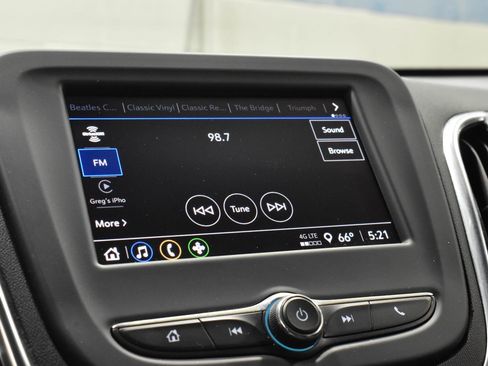 Used 2022 Chevrolet Equinox LT w/ Driver Convenience Package FWD image 14