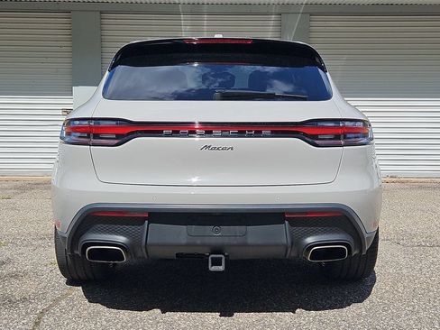 Certified 2024 Porsche Macan AWD/4WD image 6